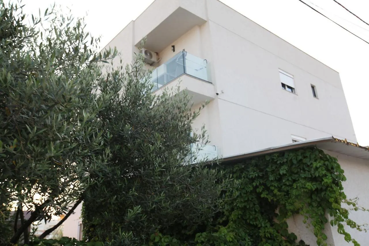 Vila Mucodemi Apartment Ksamil